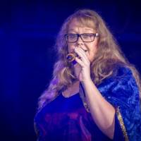 072
